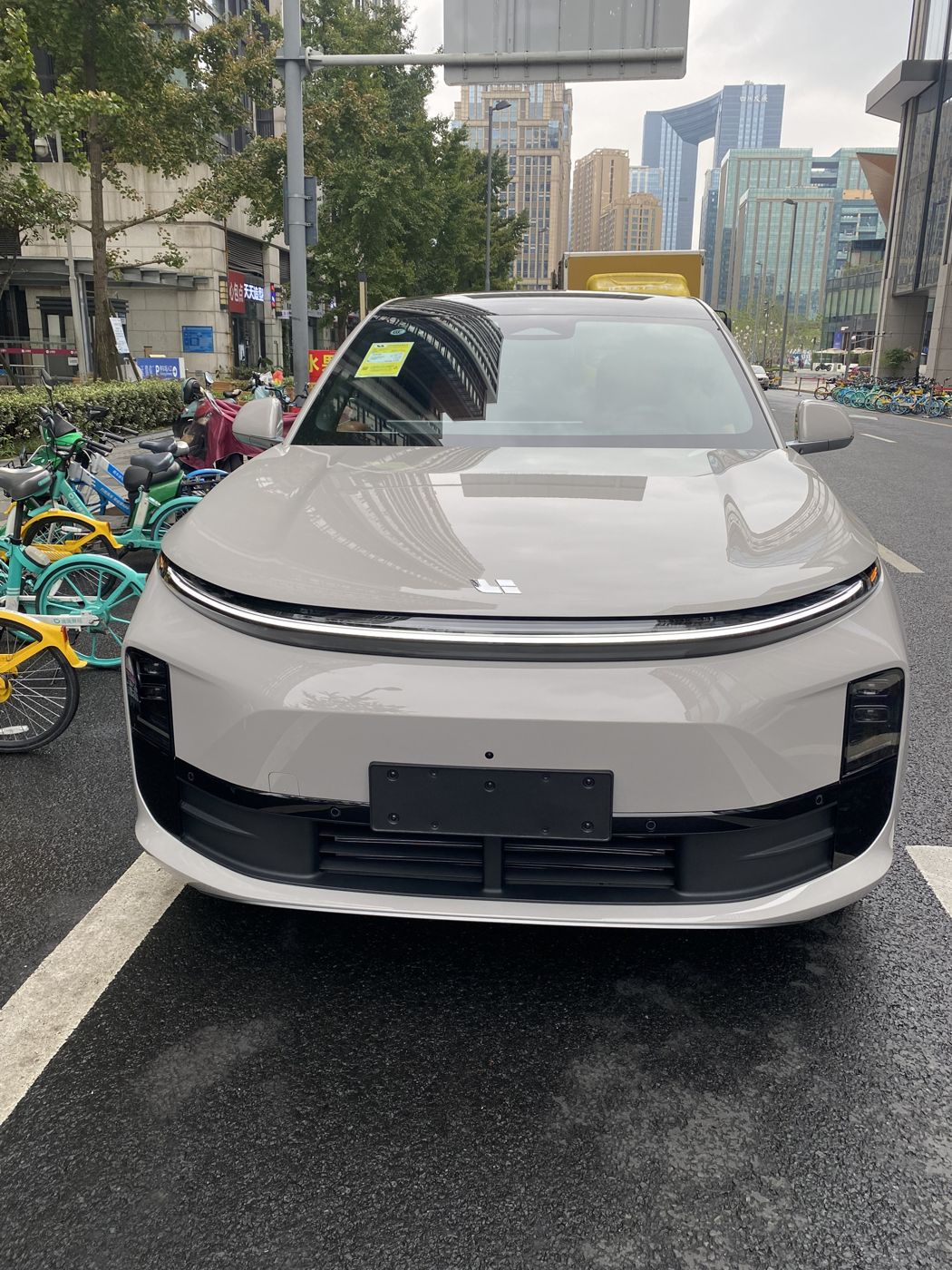 usdt游戏平台 MEGA 高压纯电 MPV